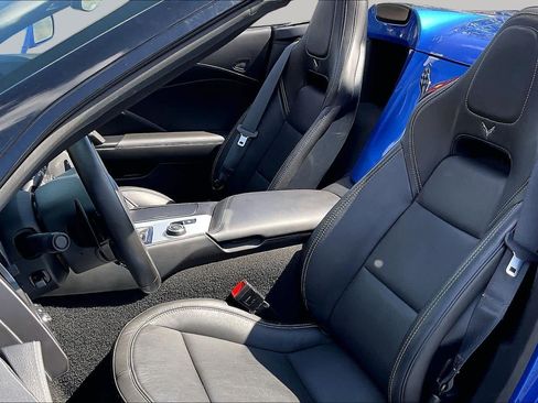 Used 2019 Chevrolet Corvette Stingray Convertible w/ 2LT Preferred Equipment Group RWD image 24