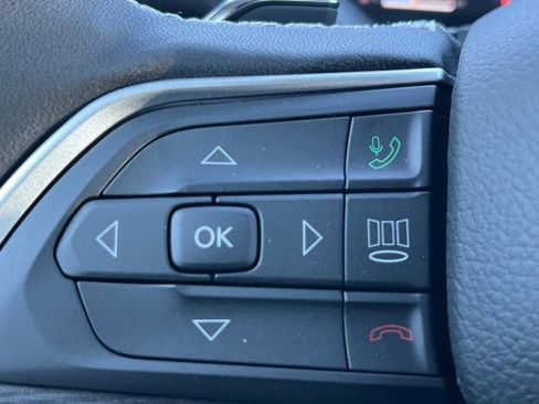 New 2025 Jeep Grand Cherokee Laredo w/ Luxury Tech Group I image 11