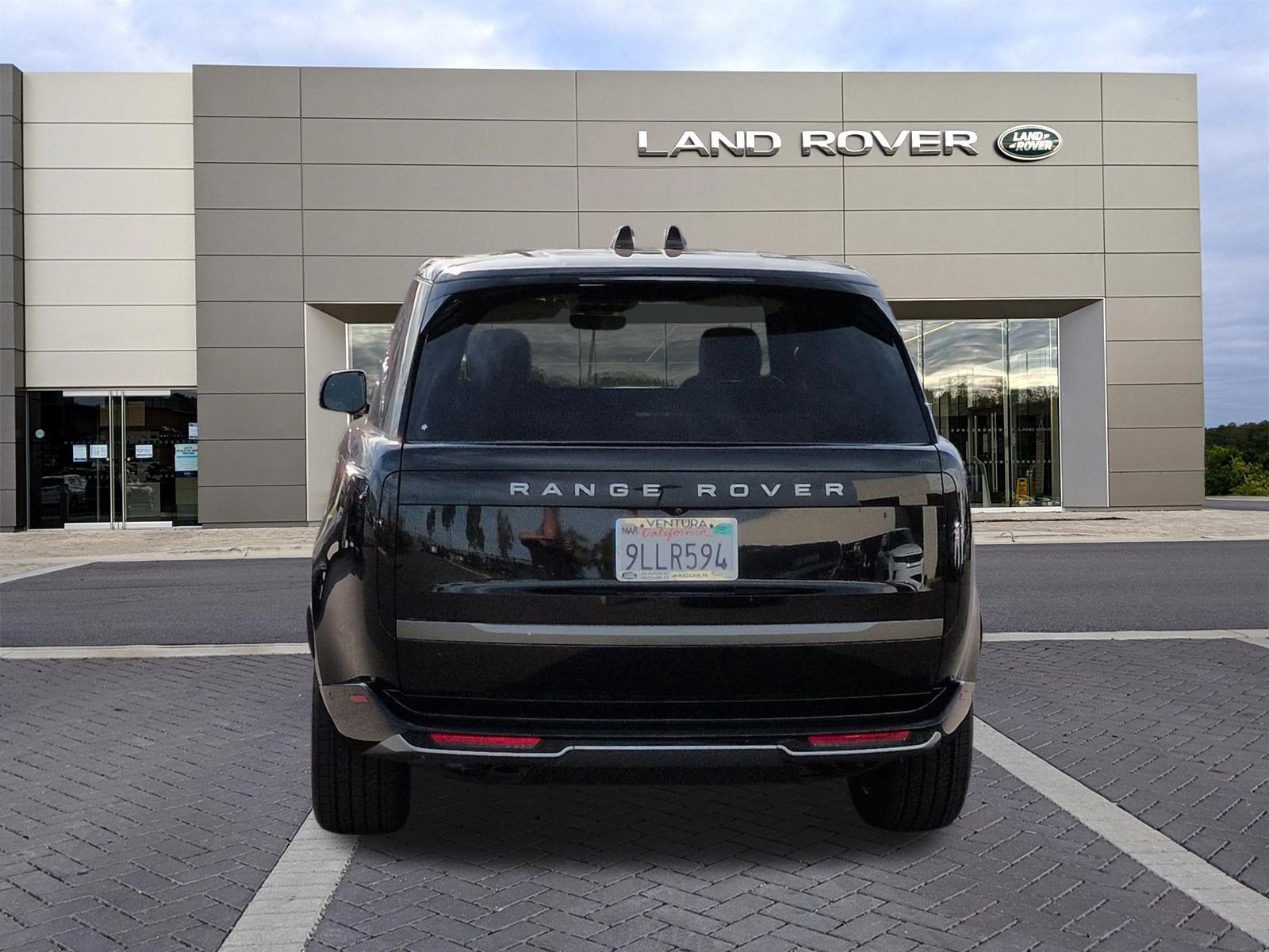 Used 2024 Land Rover Range Rover SE AWD/4WD image 6