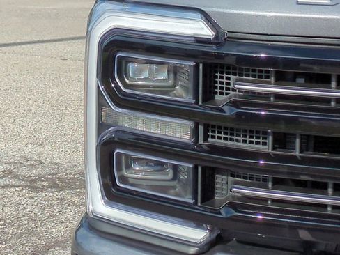 New 2026 Ford F250 Platinum w/ FX4 Off-Road Package AWD/4WD image 10
