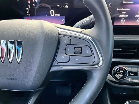 Used 2025 Buick Envista Sport Touring w/ Experience Buick Package image 24