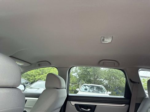 Used 2017 Honda CR-V LX image 17