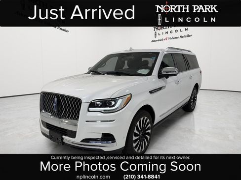 Used 2023 Lincoln Navigator L Black Label AWD/4WD image 1