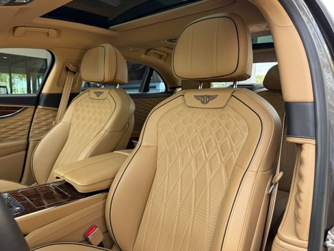 Used 2021 Bentley Flying Spur W12 AWD/4WD image 27