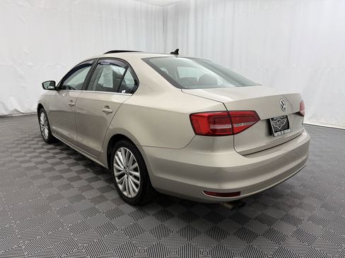 Used 2015 Volkswagen Jetta SE image 4