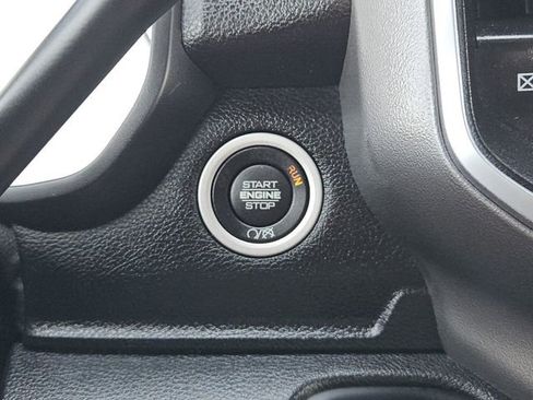 Used 2024 RAM 2500 Big Horn AWD/4WD image 19