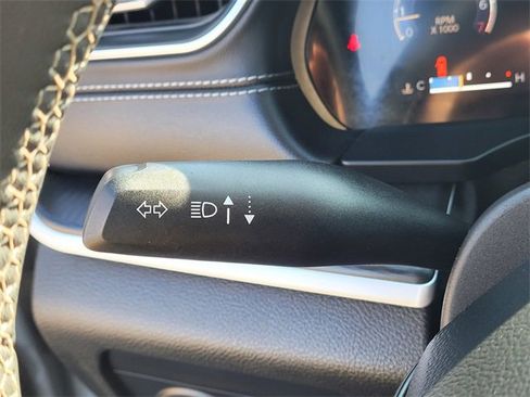 Used 2024 Jeep Grand Cherokee L Altitude image 17