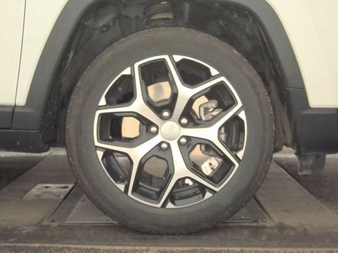 Used 2024 Jeep Compass Limited AWD/4WD image 18