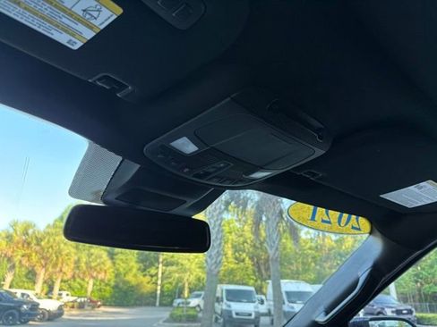 Used 2021 Ford Expedition Limited image 17