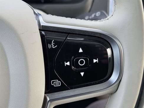 Certified 2024 Volvo XC90 B5 Core w/ Protection Package Premier image 20