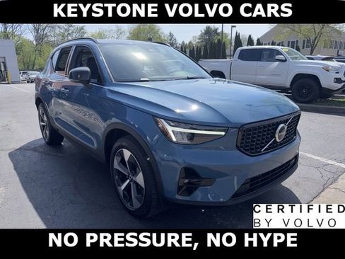 Certified 2023 Volvo XC40 B5 Plus w/ Protection Package Premier AWD/4WD image 1