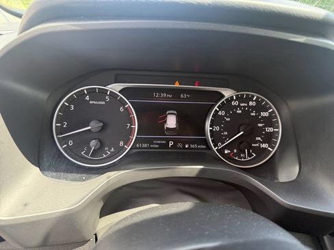 Used 2024 Nissan Rogue S FWD image 15