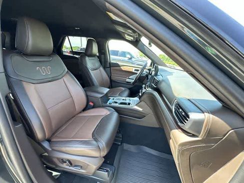 Used 2023 Ford Explorer King Ranch w/ Technology Package AWD/4WD image 22