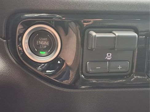 Certified 2025 Chevrolet Silverado 2500 LTZ w/ LTZ Plus Package AWD/4WD image 10