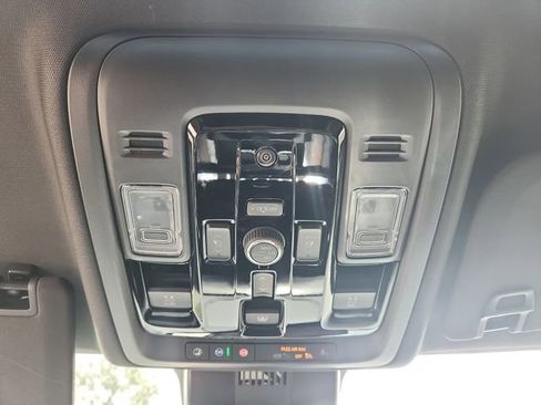 New 2026 GMC Yukon XL Denali w/ Sun & Power Step Package AWD/4WD image 33