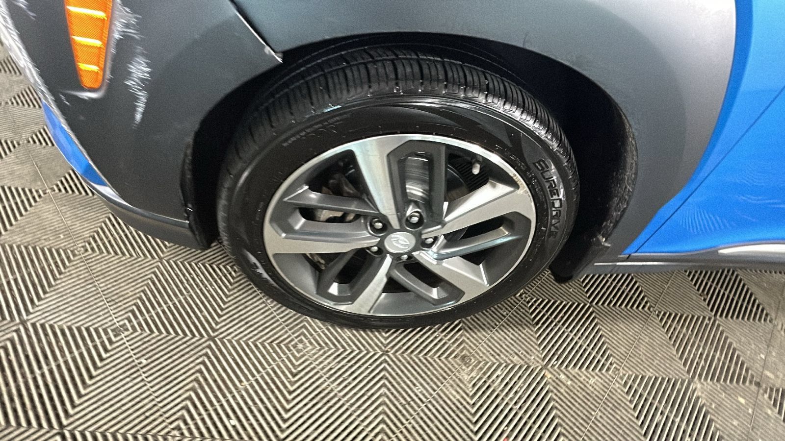 Used 2021 Hyundai Kona Limited AWD/4WD image 10