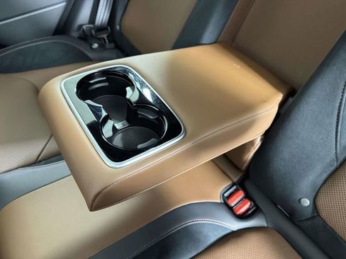 Certified 2025 Subaru Forester Touring AWD/4WD image 32