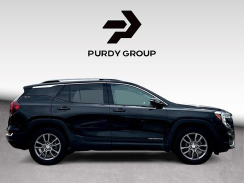 Used 2024 GMC Terrain SLT FWD image 9