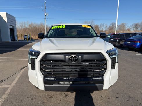 Used 2024 Toyota Tundra Limited image 11
