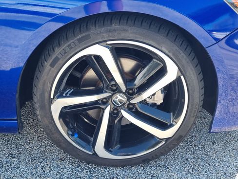 Used 2019 Honda Accord Sport image 9