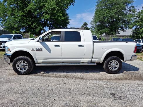 Used 2018 RAM 2500 Laramie w/ Protection Group AWD/4WD image 2