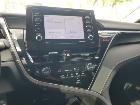 Used 2023 Toyota Camry SE image 25