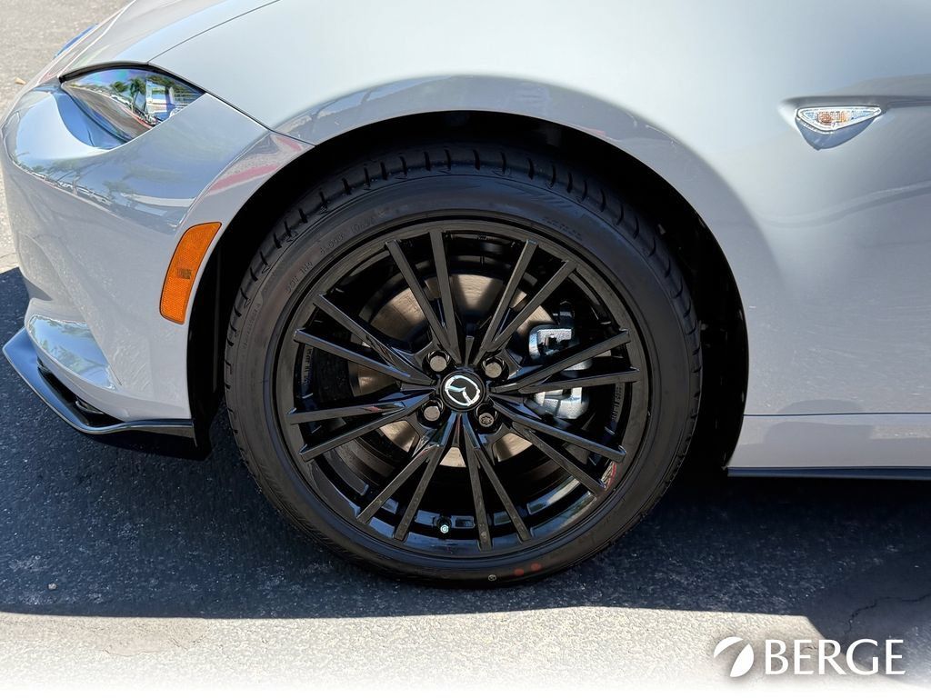 New 2026 MAZDA MX-5 Miata Club w/ Weather Package RWD image 11