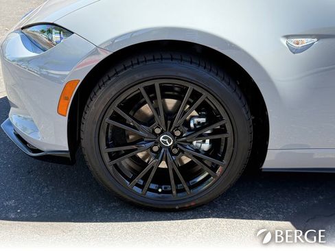 New 2026 MAZDA MX-5 Miata Club w/ Weather Package RWD image 11