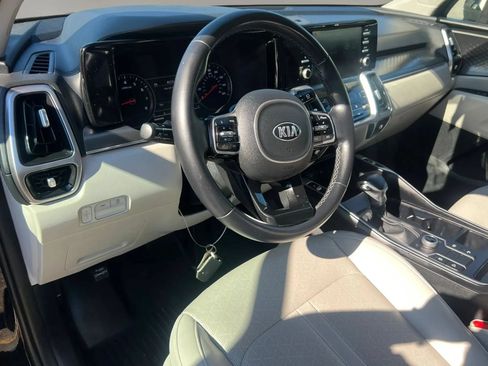 Used 2021 Kia Sorento S w/ Panoramic Sunroof Package AWD/4WD image 16
