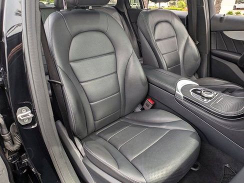 Used 2019 Mercedes-Benz GLC 300 4MATIC image 31