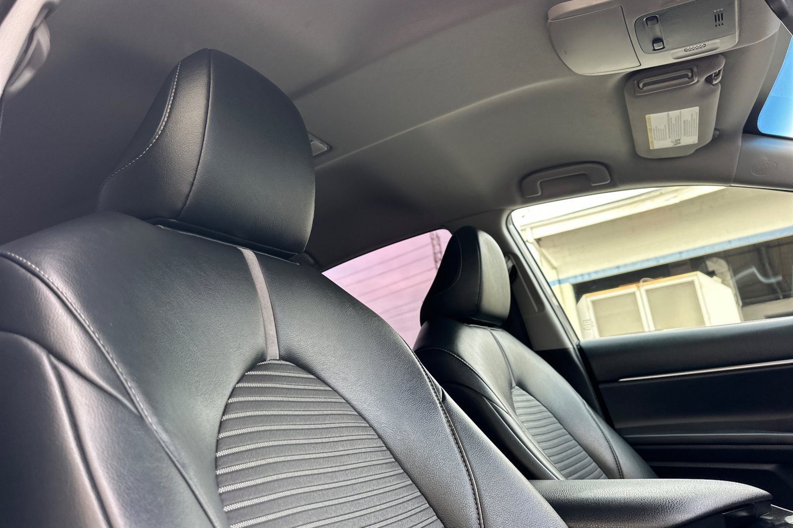 Used 2018 Toyota Camry SE FWD image 20