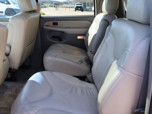 Used 2002 GMC Yukon XL 2500 SLT image 29
