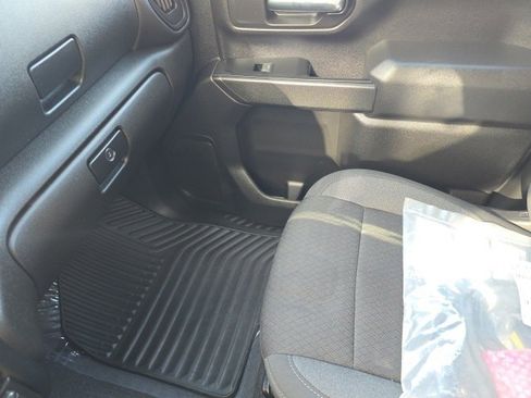 Used 2022 Chevrolet Silverado 2500 Custom w/ Custom Value Package image 24