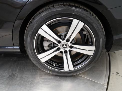 Used 2025 Mercedes-Benz C 300 4MATIC Sedan image 38