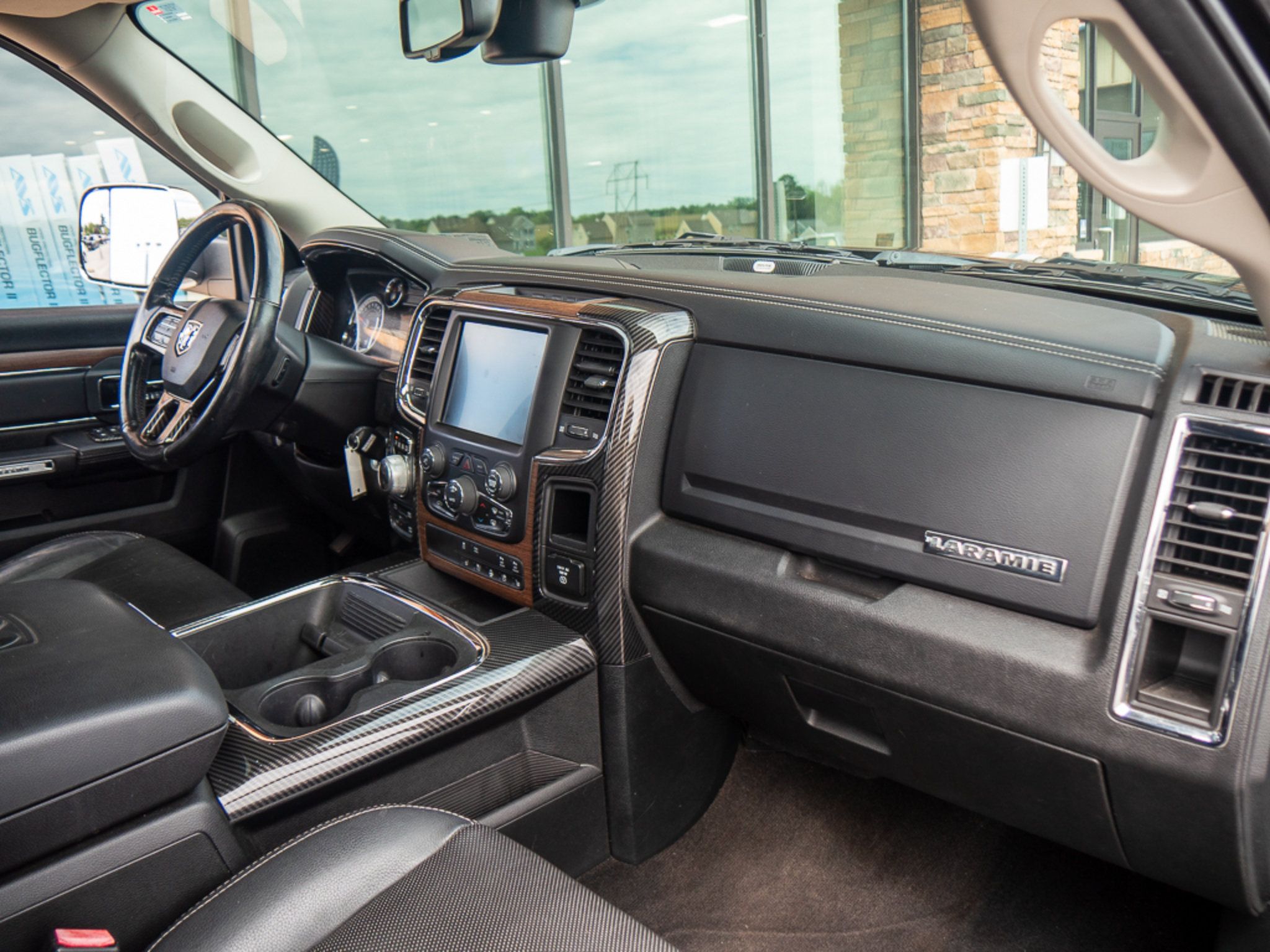 Used 2017 RAM 1500 Laramie AWD/4WD image 15