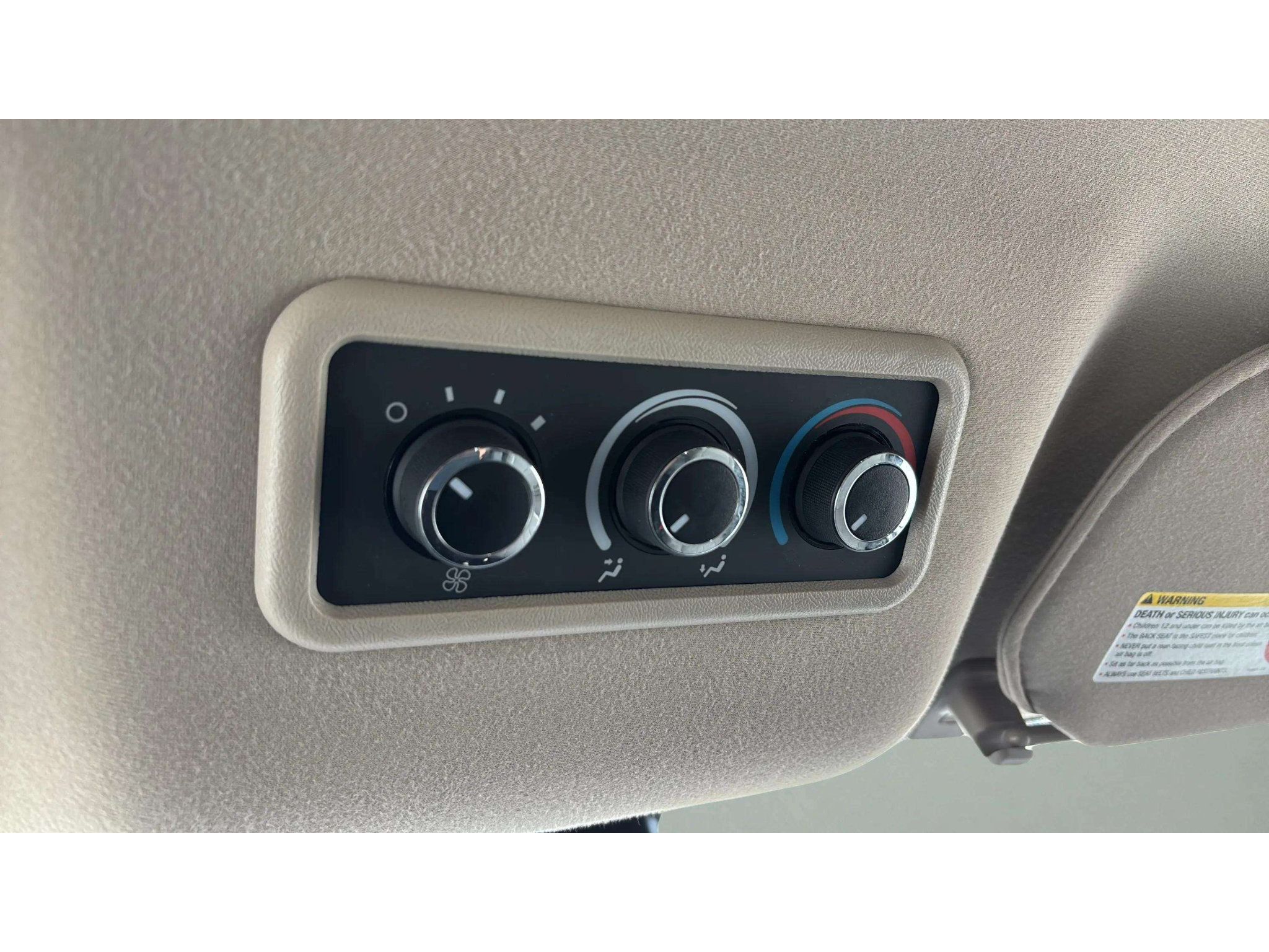 Used 2019 Chevrolet Express 3500 LS w/ Chrome Appearance Package RWD image 24