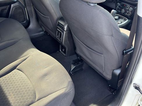 Used 2020 Jeep Compass Sport AWD/4WD image 32