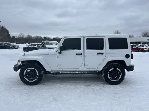 Used 2014 Jeep Wrangler Polar Edition image 7