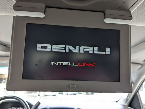 Used 2019 GMC Yukon Denali image 35