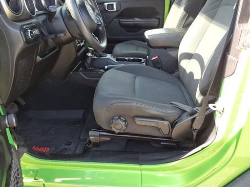 Used 2018 Jeep Wrangler Sport AWD/4WD image 14