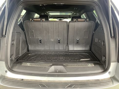 Used 2026 GMC Yukon Denali Ultimate AWD/4WD image 34