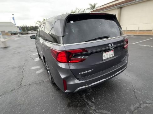 Certified 2025 Honda Odyssey EX-L image 7