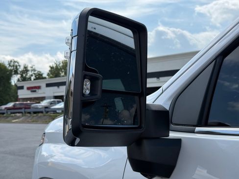 Used 2024 Chevrolet Silverado 2500 High Country w/ High Country Premium Package image 43