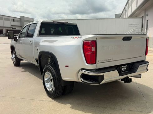 Used 2022 Chevrolet Silverado 3500 LT w/ Convenience Package AWD/4WD image 12