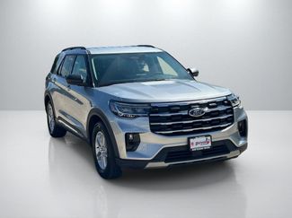 Used 2025 Ford Explorer Active w/ Active Comfort Package RWD video 3