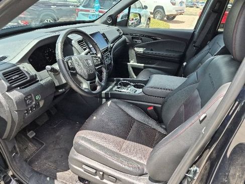 Certified 2024 Honda Ridgeline Black Edition image 11