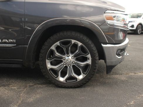 Used 2019 RAM 1500 Limited AWD/4WD image 9
