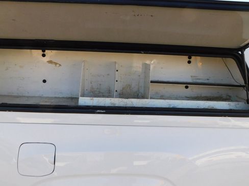 Used 2019 Toyota Tacoma SR image 29