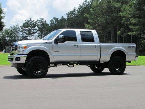 Used 2016 Ford F250 Lariat w/ Chrome Package AWD/4WD image 3