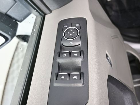 Used 2017 Ford F150 XL w/ Equipment Group 101A Mid AWD/4WD image 19